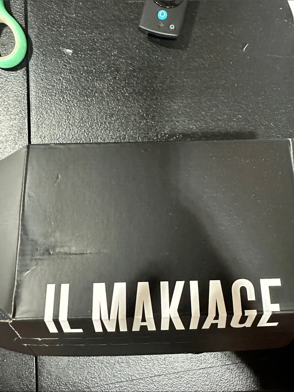 IL MAKIAGE Black Box with White Logo